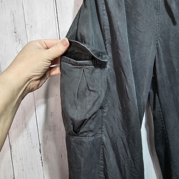 Lululemon Women's Move Lightly Tencel Cargo Pants Cropped 25" Evergreen Size 4. - Picture 7 of 10